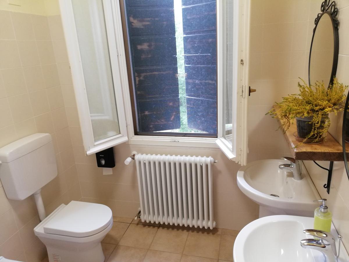 Locanda Dei Pontieri グアスタッラ エクステリア 写真