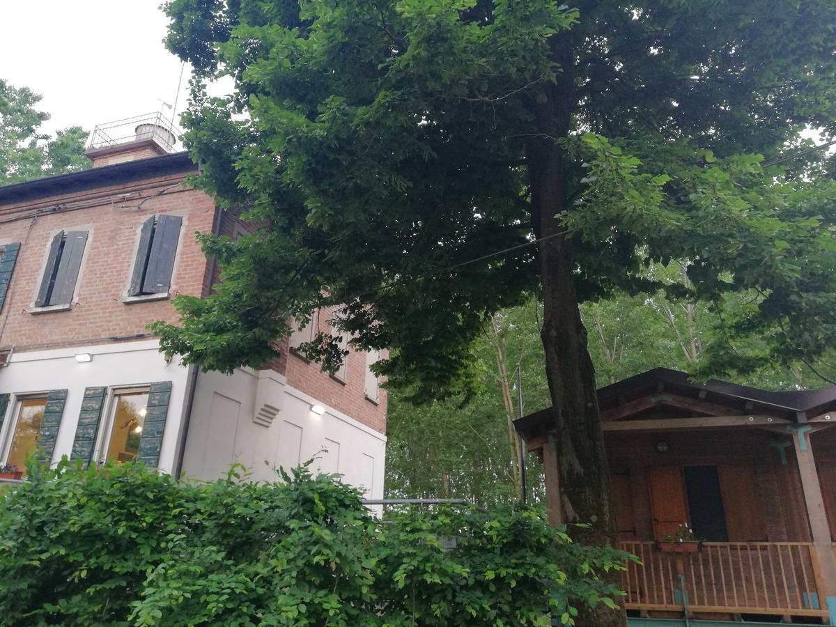 Locanda Dei Pontieri グアスタッラ エクステリア 写真